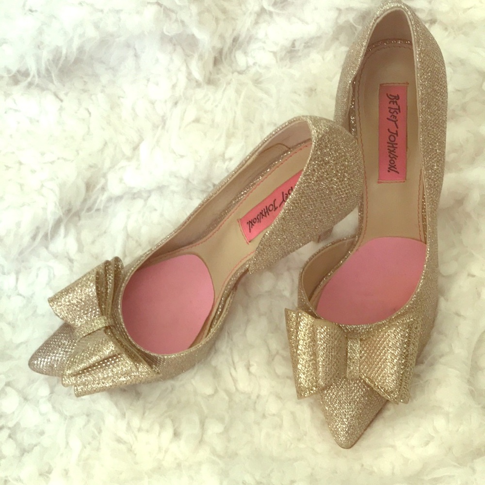 Betsy Johnson glitter bow heels